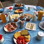 Bed & Breakfast Saint House 3*