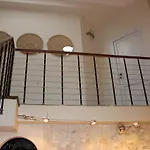 Saint House 3*