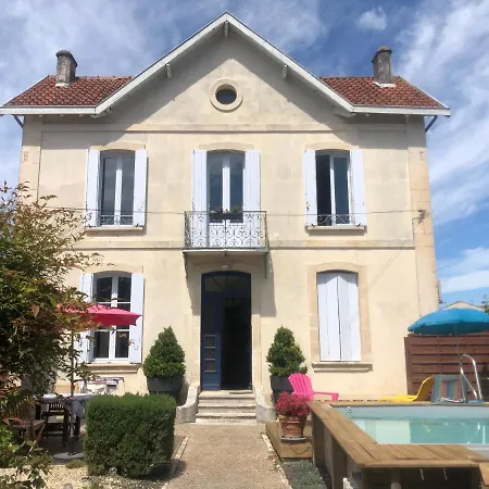 Saint House * Pons