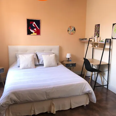 Saint House 3* Pons