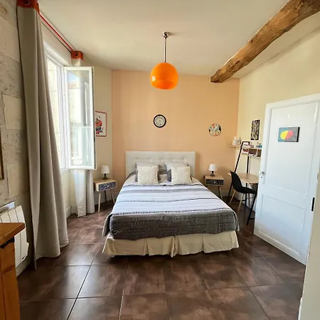 Saint House 3*