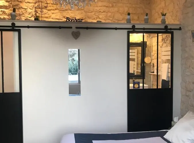 Bed & Breakfast Saint House Pons