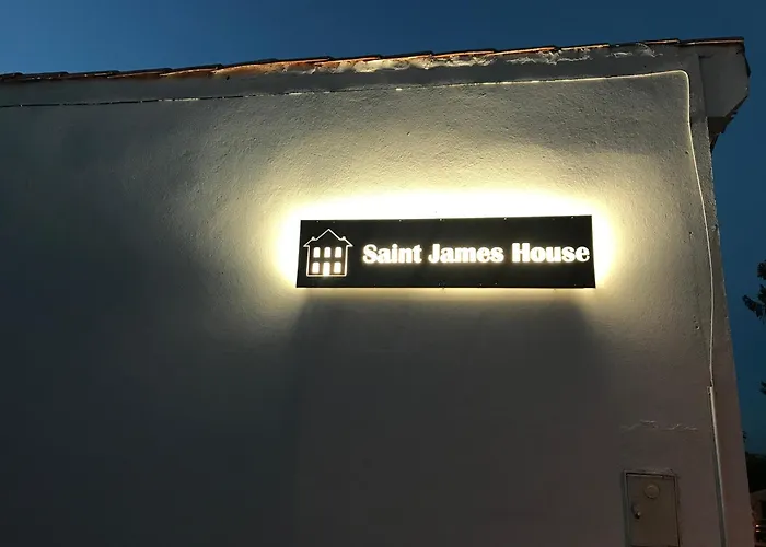 Bed & Breakfast Saint House Pons