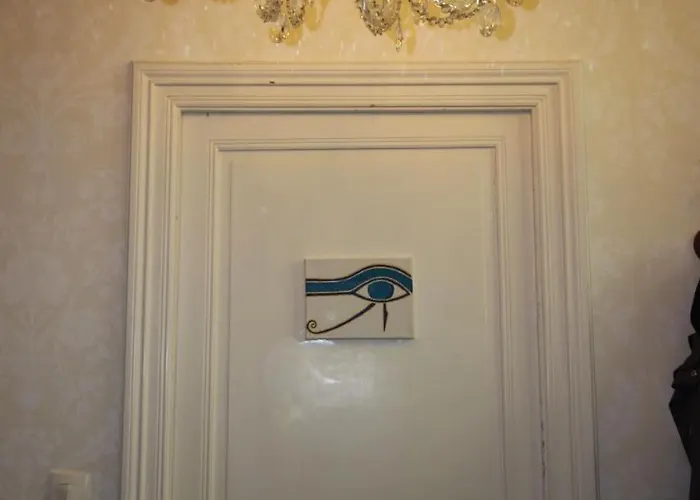 Bed & Breakfast Saint House Pons