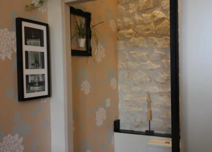 Saint House Bed & Breakfast Pons