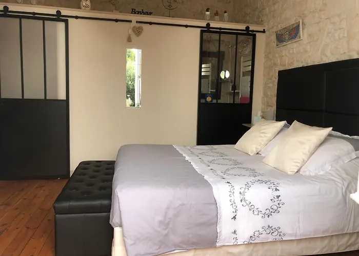 Bed & Breakfast Saint House Pons